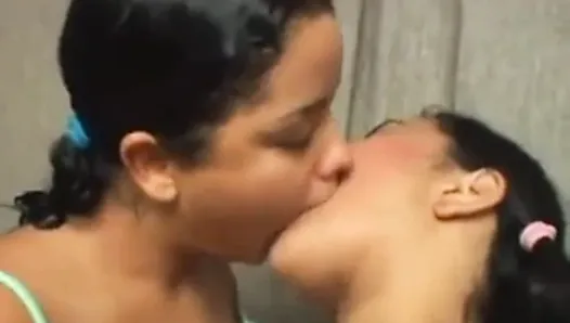 ninas brasilenas besandose rico