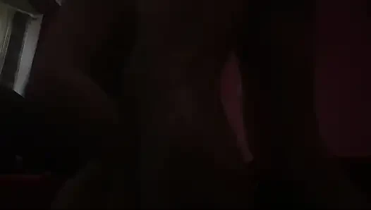 Cewek sange ini lagi asik nyepong kontol sampai dicrot di dalam