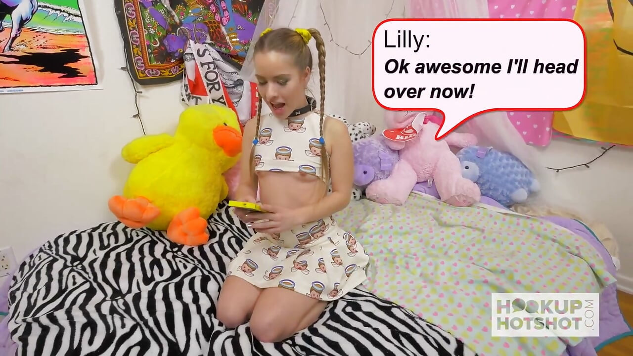 Remaja kecil molek Lilly Ford dikongkek tekak dan pepeknya pada pertemuan pertama