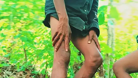 Indischer Desi Village sex im freien mit paar.