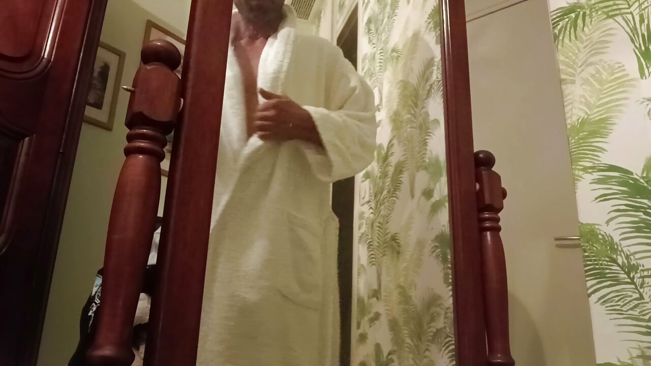 Masturbation of my beautiful cock in front of the mirror