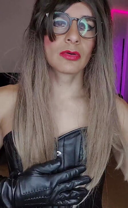 Fetiš kožne rukavice