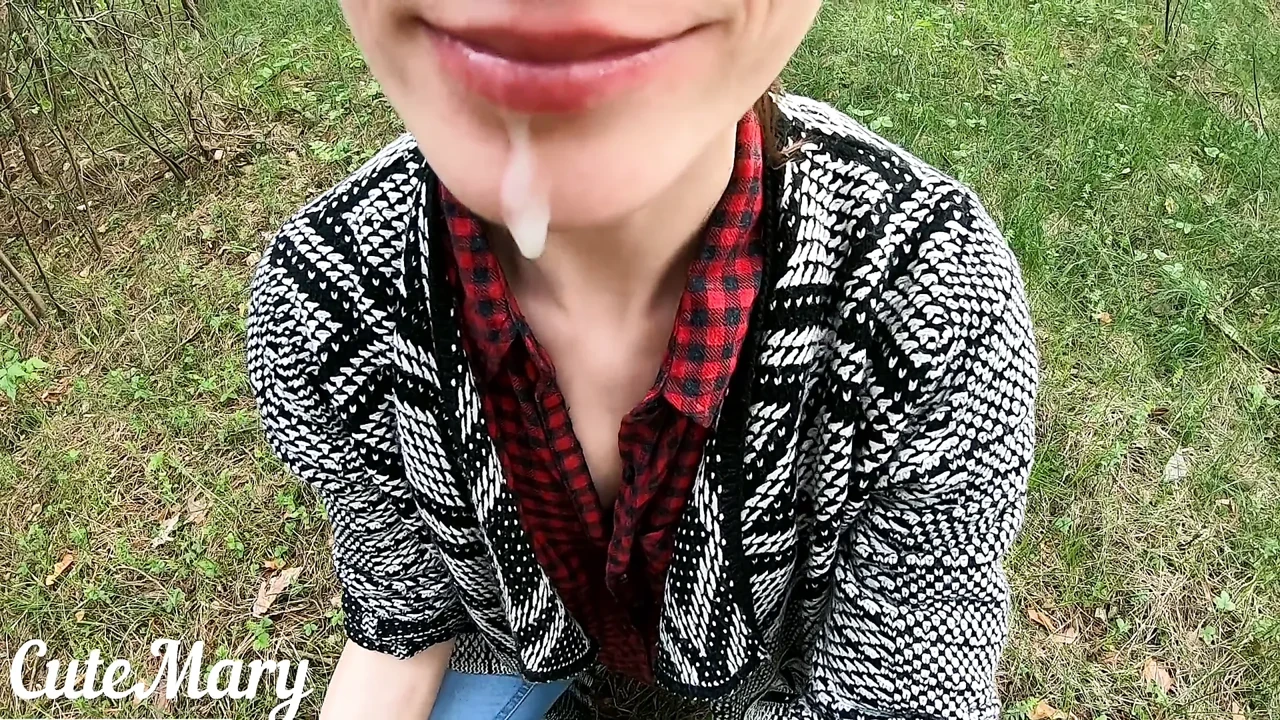 FIRST TIME OUTDOOR BLOWJOB AND SWALLOW - OUTDOOR RECREATION