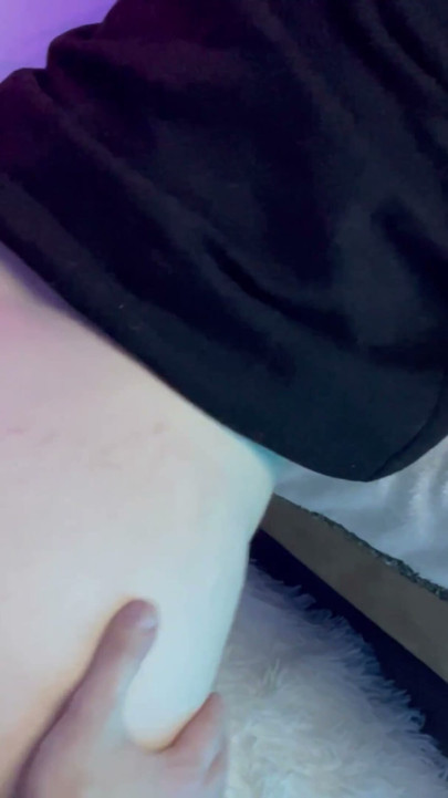 Hard fucked an 18 year old sweet girl and filled her face with sperm | Clip 1