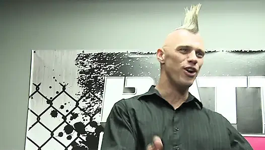 Memek gadis remaja ini dientot habis-habisan sampai lubangnya menganga lebar