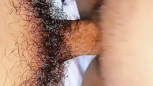 Bir komşusun karısını sikmek daha eğlenceli.