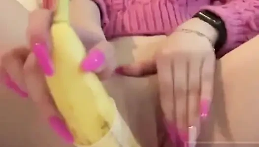 Teen Latina Rebe Solo Banana Masturbation