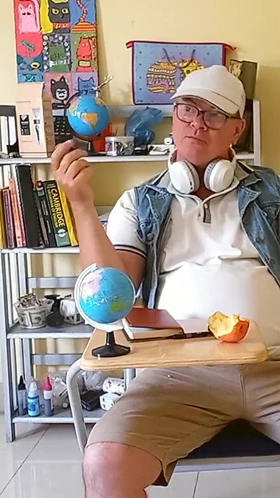 Emocionalni trenutak iz "TORCELINI. Љkolu. Lekcija geografije 2. Kontinenata. CEO VIDEO"