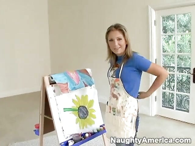 Blonde Jaelyn Fox neukt op de vloer met haar kleine tieten