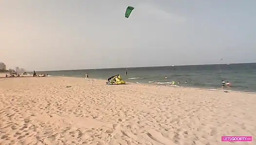 Perfektes teen zum ficken vom strand