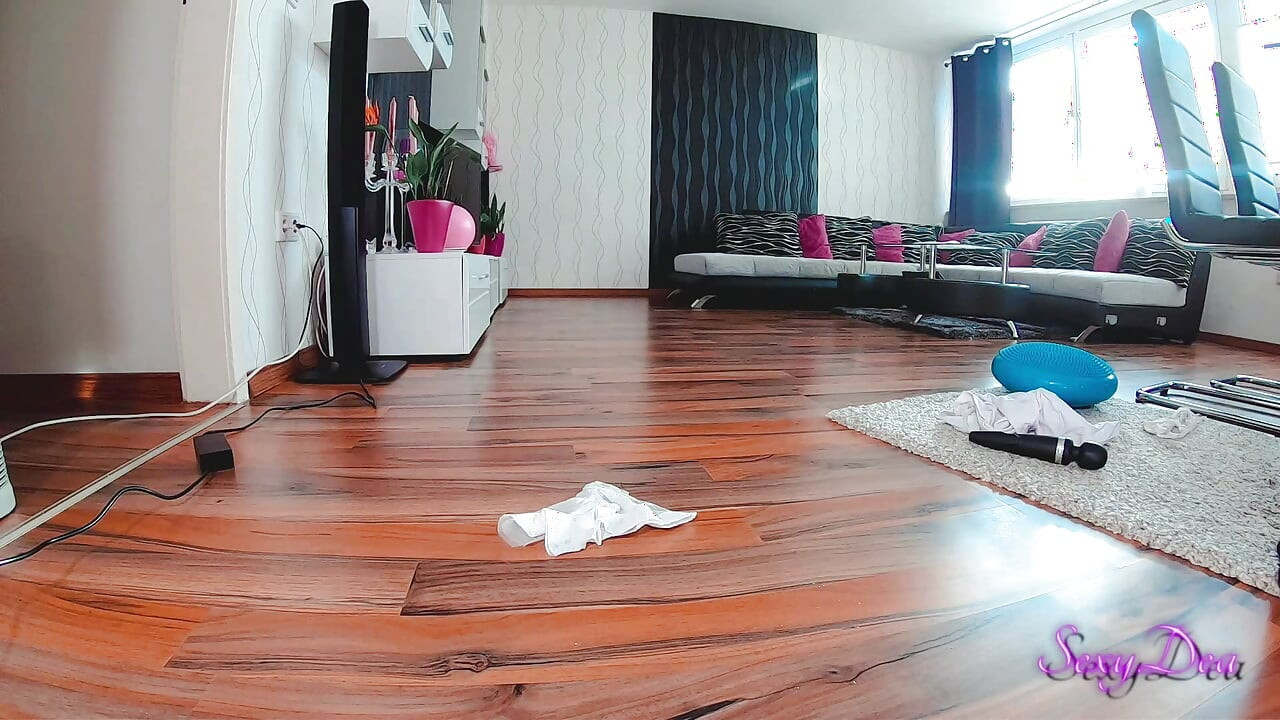 Ejaculare feminină pe la spate