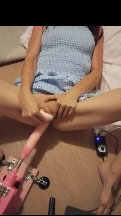 Emotivni trenutak iz "Gledaj kako me jebena mašina žestoko tuca dok ne špricam"