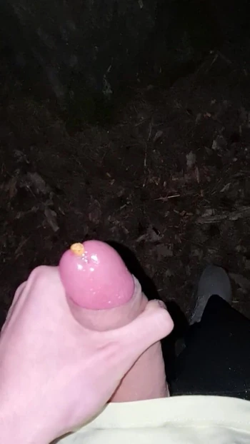Cigarette Filter cock shooting cum 4