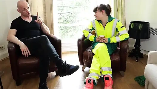 Fransız yıldız luna rival sokakları süpürüyor 1