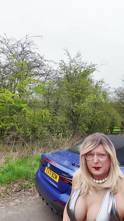 Sexy Crossdresser kellycd2022 out for a drive in sexy silver dress and pantyhose no panties