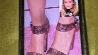 Kate mara pés sensuais gozada enorme