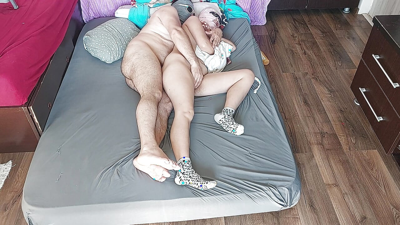 Foreplay in the bedroom with an amateur couple. I jerk off on my wife's big ass.