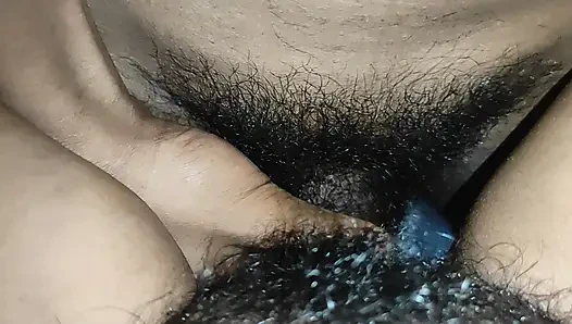 Жесткий секс индийской девушки... Тугая сочная киска