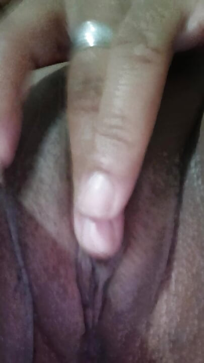 Bakire mastürbasyon yapıyor