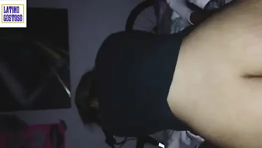 Cewek ini meneleponku tengah malam sebelum tidur!