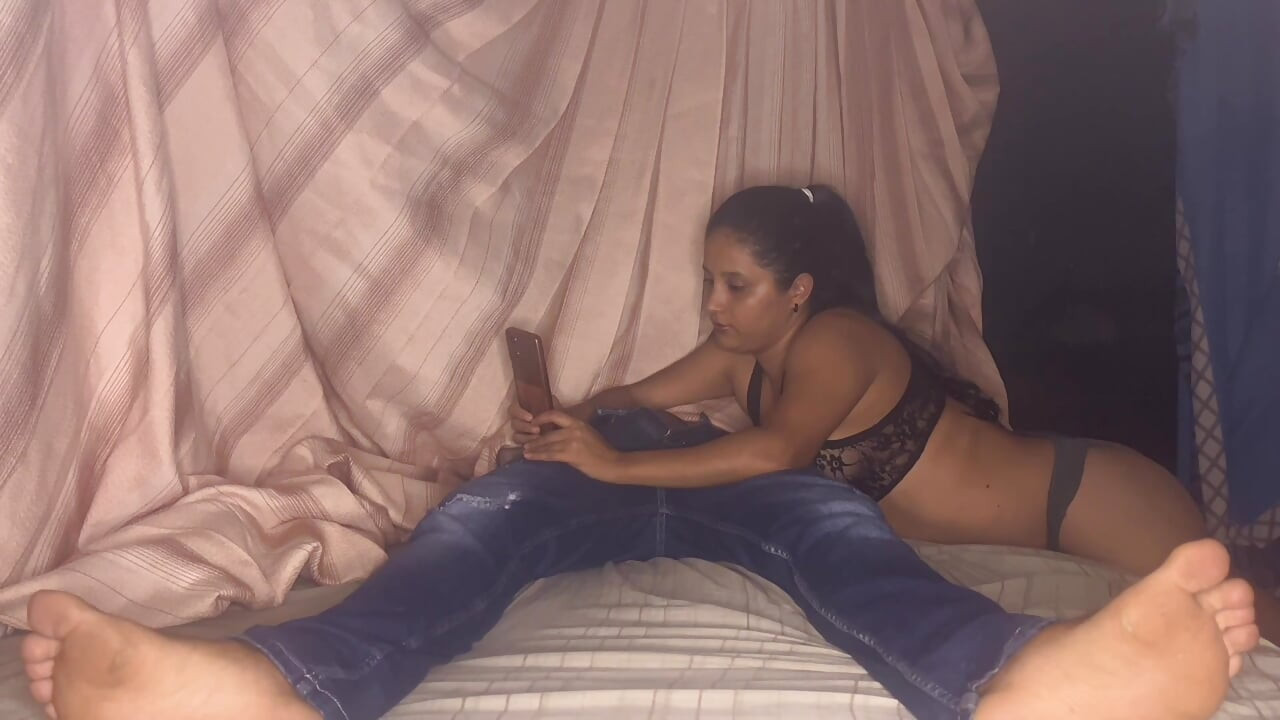 I talk to my lover on the phone while touching my partner