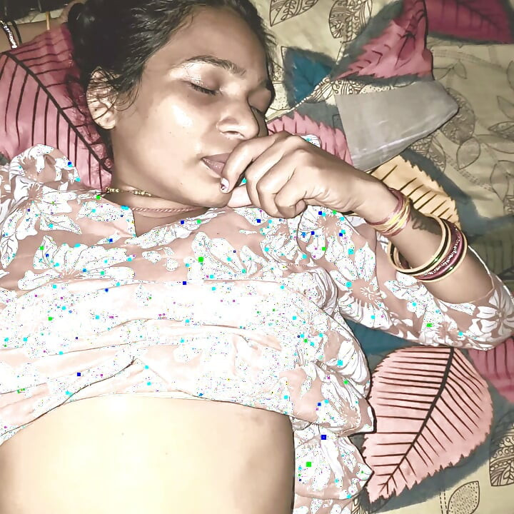 My long cock swelled and became hard. Seeing her chic pussy, I was squeezing my cock. She was secretly looking at me and was laughing.
