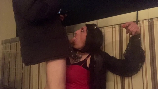Lea bitch he ties me up and kisses my mouth on the balco