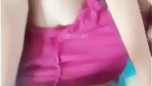 Saudari tiri merayuku dengan memek mulus nya