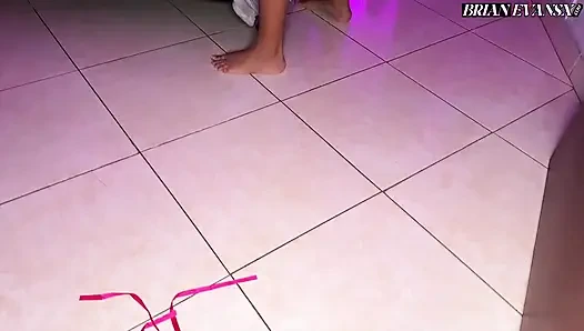 Kolombiyalı üniversiteli kız Strawberry Carolondon ile pembe odada gerçek seks - Brian Evansx