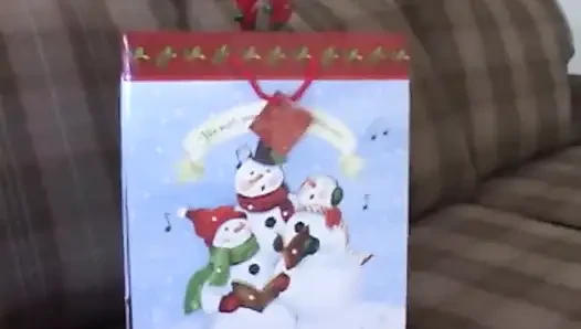 Allie Sin dövmeleriyle kanepede sikişiyor