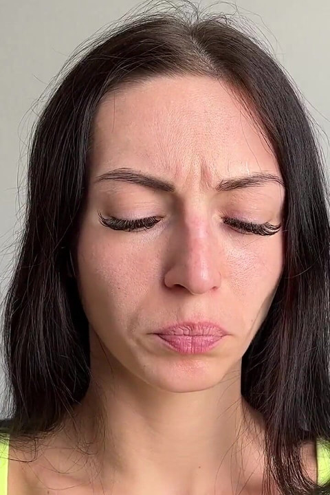 Puffy Cheeks Popping