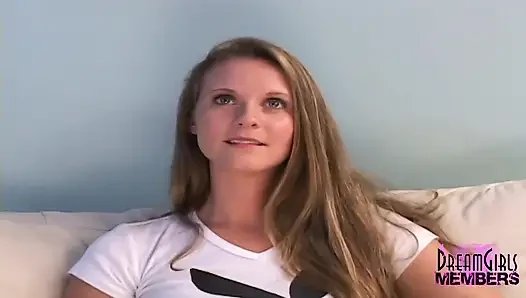Dies ist ihr erstes und einziges video überhaupt