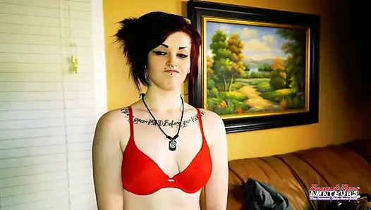 Minyon mürekkepli esmer üniversiteli marcie dildo oyuncağı yoğun solo orgazm!