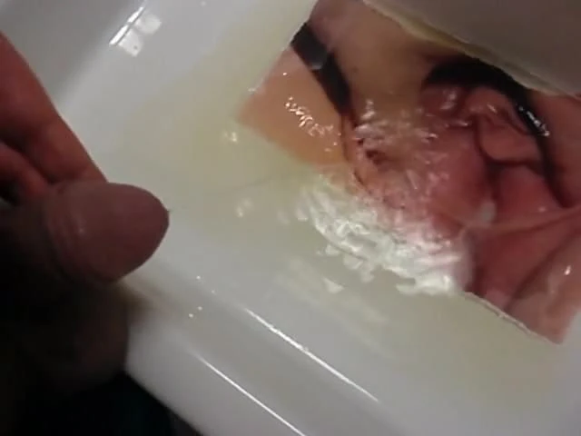 Piss tribute on 22 yo Tereses pussy 2