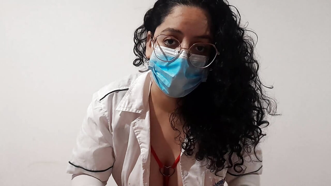 Dokter nakal ngasih aku ujian akhir yang berbahagia