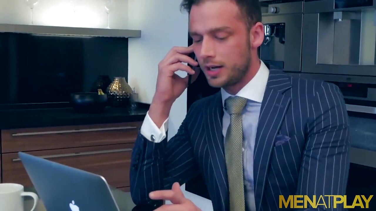 MENATPLAY Suited hunk Dani Robles anal fucked by Damon Heart