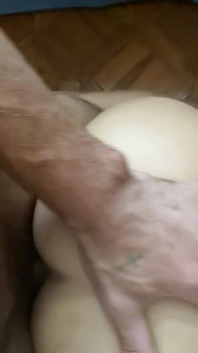 Quiet fuck in friends guest room