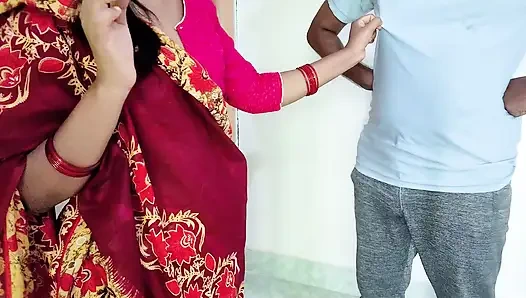 Istri bos selingkuh mengambil kontol karyawan di belakang pintu.. Desi bhabhi ngentot xxx