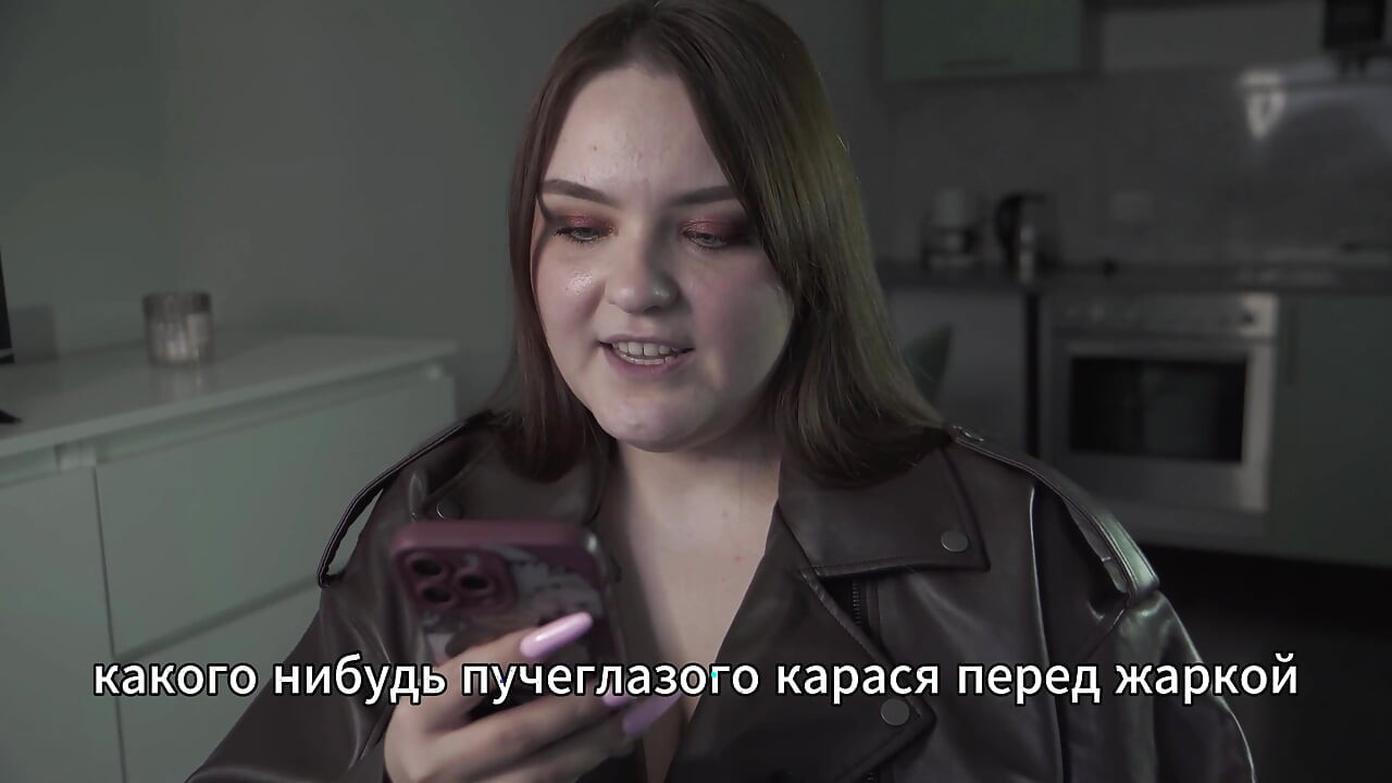Pornó történet - A főnök elélvez a hadnagy feleségében (orosz, orálszex, kemény szex, kukkolás)
