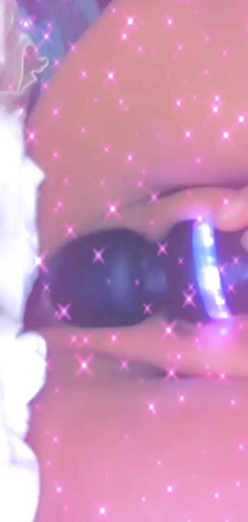 Sweetpinkgirl play with swwetpinkpussy