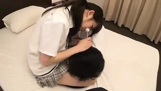 Служба ангельской улыбки. Невинное прикосновение превращается снисходительной