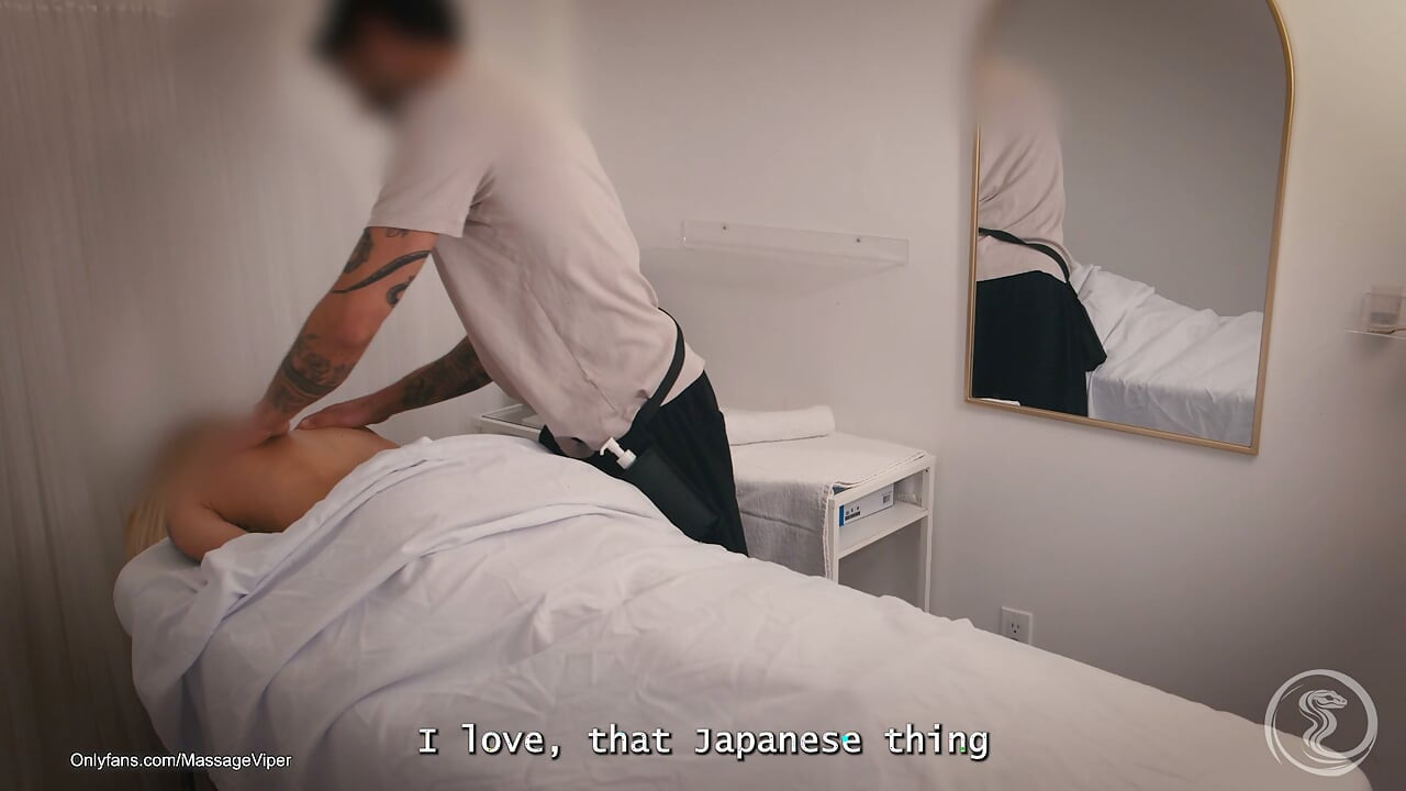 긴 에로 마사지 후 안마사 자지를 따먹는 찐 바람둥이 마누라