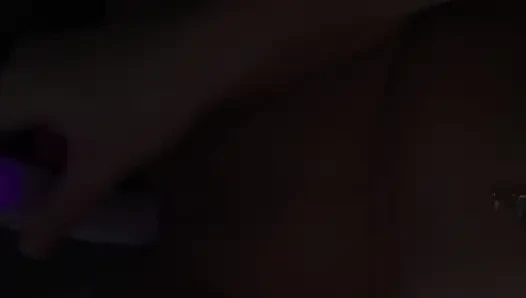 Шаловливая милфа