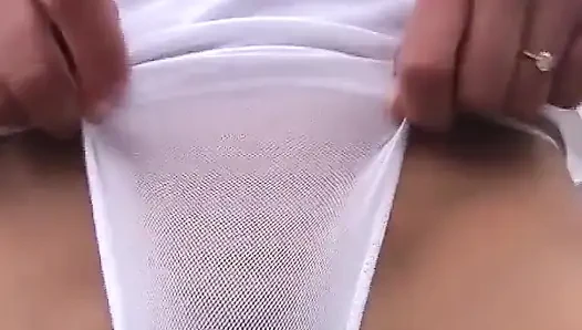İki Alman genç kız üçlü sekste sikiliyor