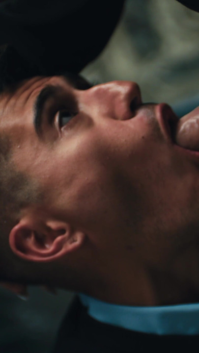 Futanari deepthroat analni seks