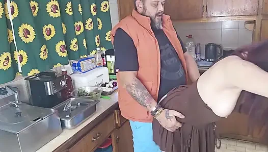 Şiplak mutfakta sikiş