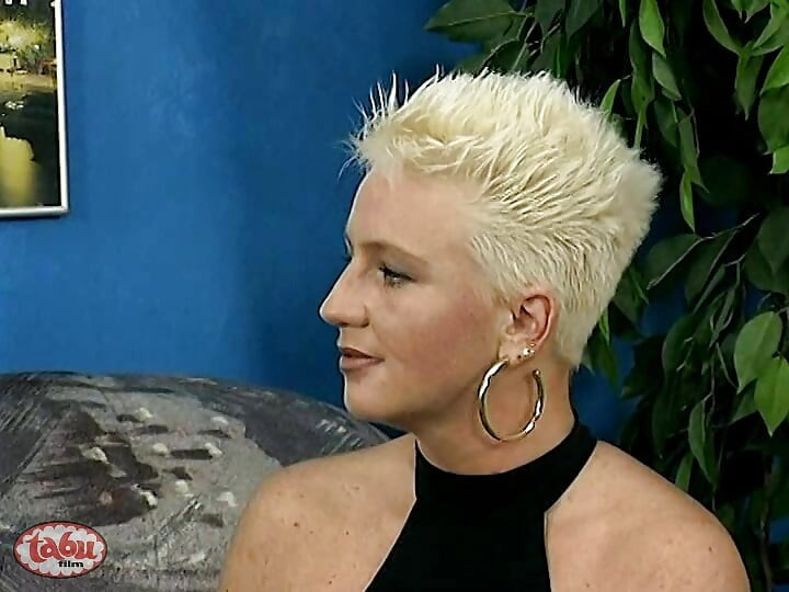 Program with Blonde German MILF Slut