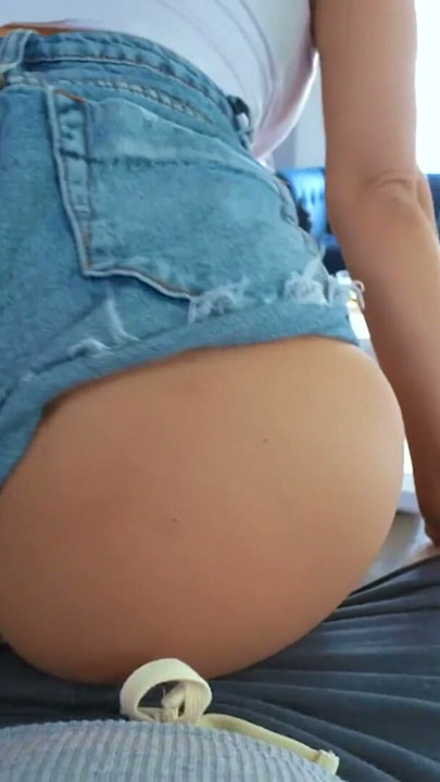 StayHomeMilf - Tattooed Milf With Huge Jugs In Crop Top | Clip 2
