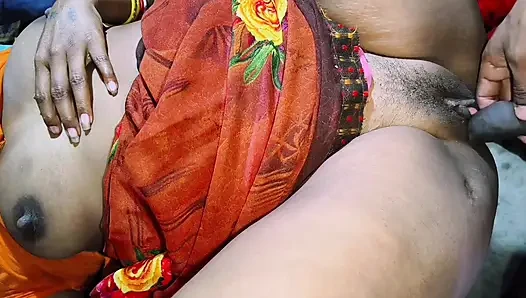 Daddy Suman mummy ko chudai kar ke lund ka pani chut me gira diye.indian girlfriend ko boyfriend ne bedroom me hard fucking kiya