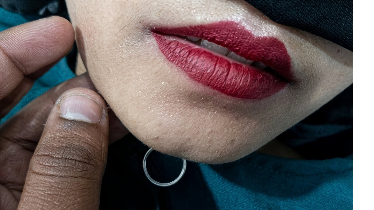 Muslim ladki ke rasile hotho ko chusa - kissing video
